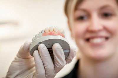 протезирование зубов металлокерамика москва